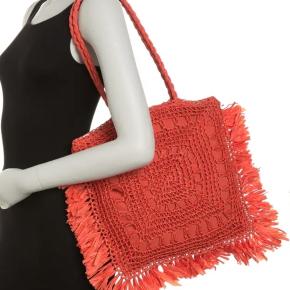 Most Wanted USA woven crotchet tote sea grass fringe Red - Picture 2 of 10